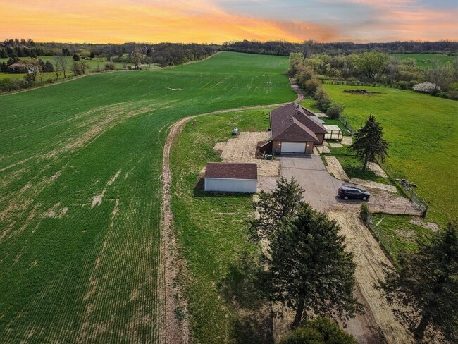Primary Photo - 1406 Busse Rd