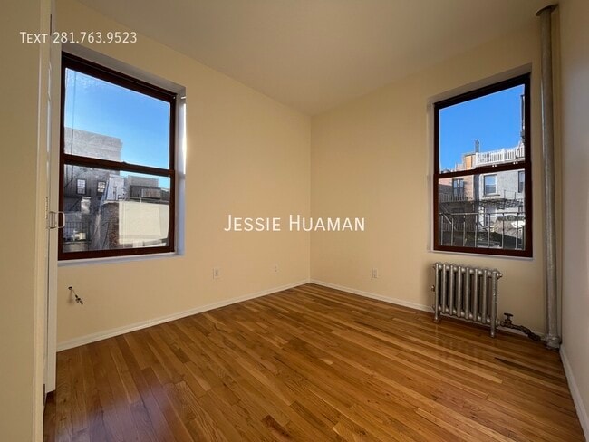 Building Photo - 207-209 West 11th Street -4AB