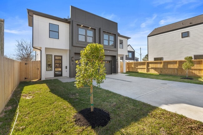 Building Photo - 4206 Kewanee St