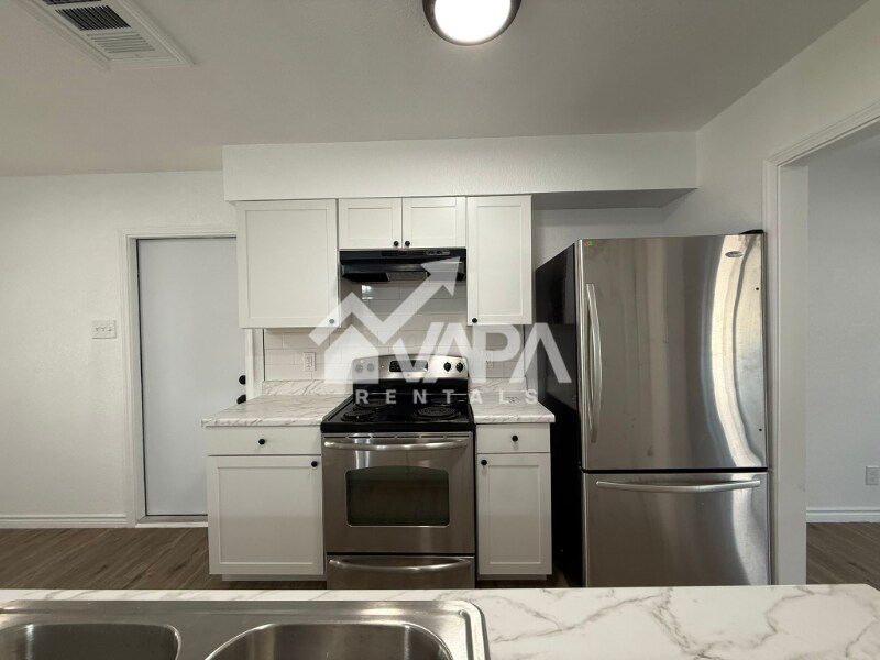 Building Photo - 9711 Flagstaff Dr