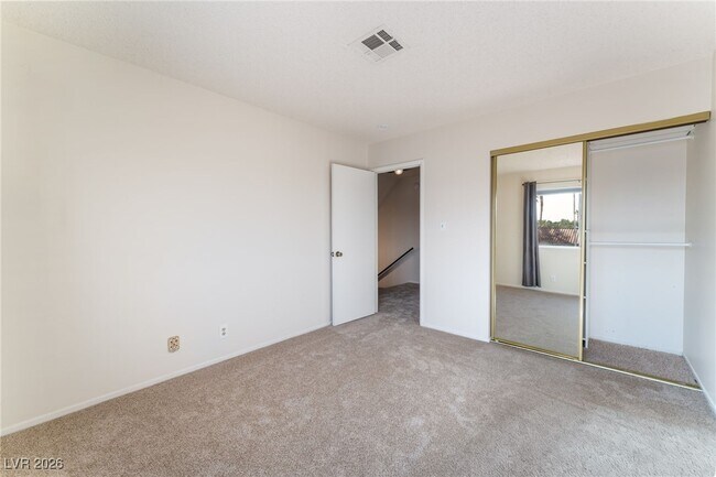 Building Photo - 8704 Isola Dr