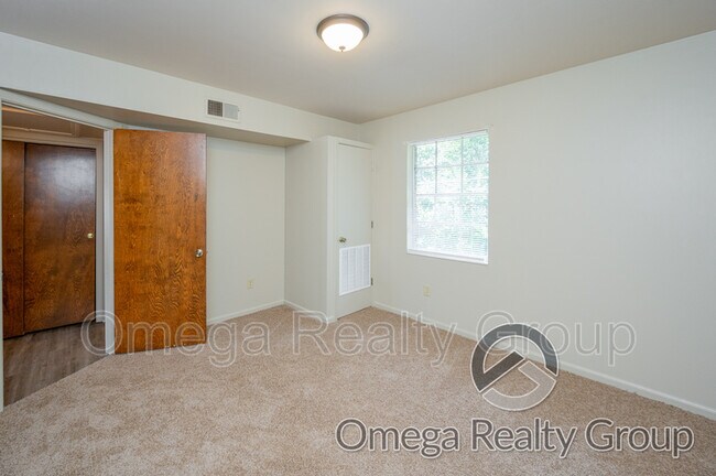 Building Photo - 2020 High School Rd