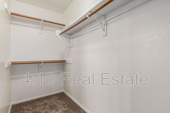 Building Photo - 2085 W Harbour Dr