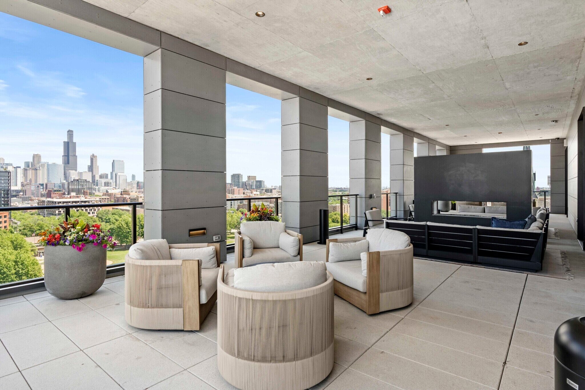 Building Photo - 148 N Ashland Ave