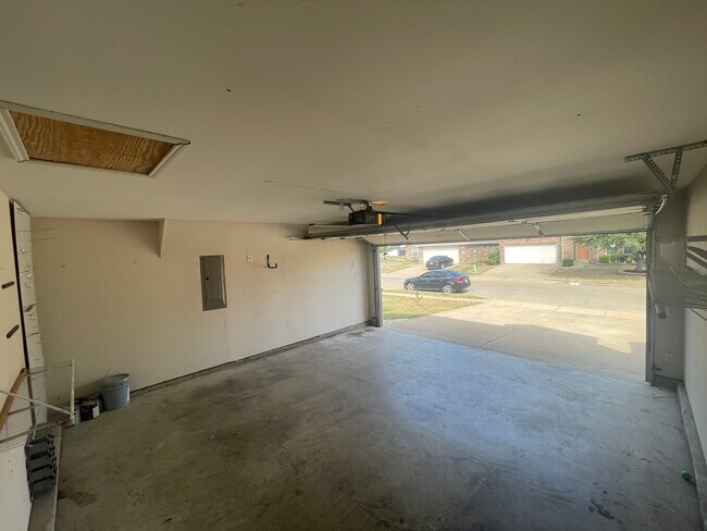 Building Photo - 220 Chalk Mountain Dr
