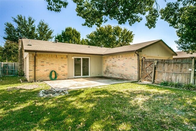 Building Photo - 217 Glenwood Dr