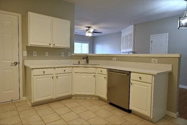 Building Photo - 3485 Oxwell Dr NW