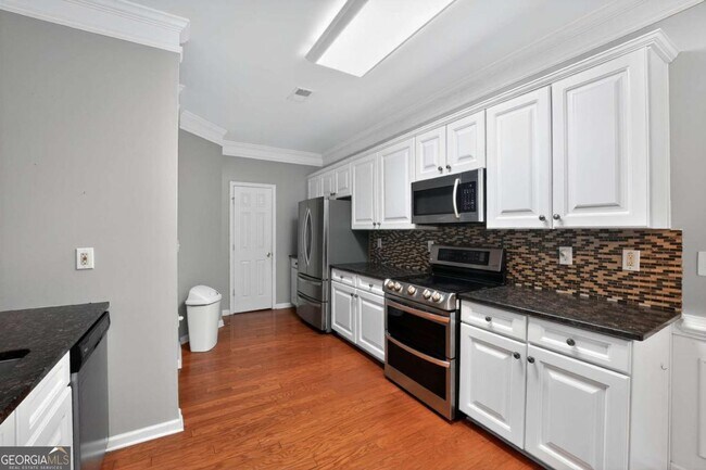 Building Photo - 605 Lofty Ln