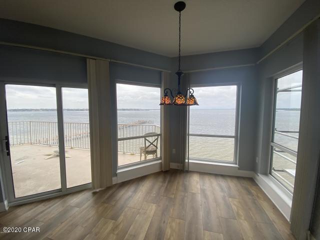 Building Photo - 1600 Marina Bay Dr