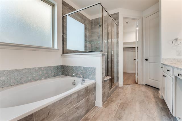 Building Photo - 2625 Toledo Dr