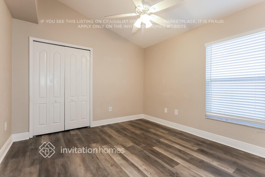 Building Photo - 513 Somerstone Dr