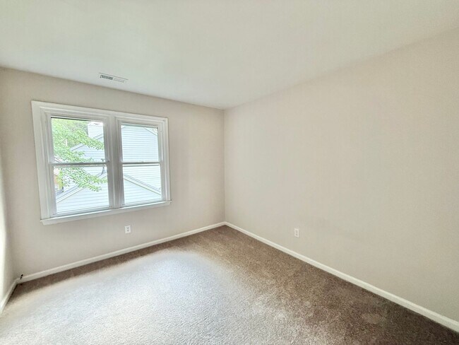 Building Photo - Newly Remodeled 3BD, 2.5BA Knightdale Home...