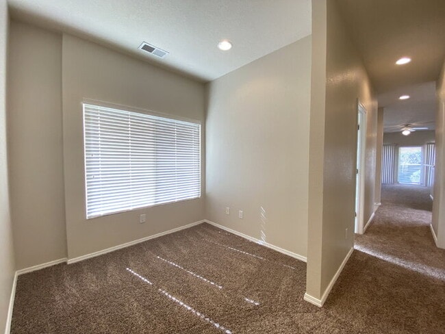 Building Photo - Gated Community - 2BR/Office
