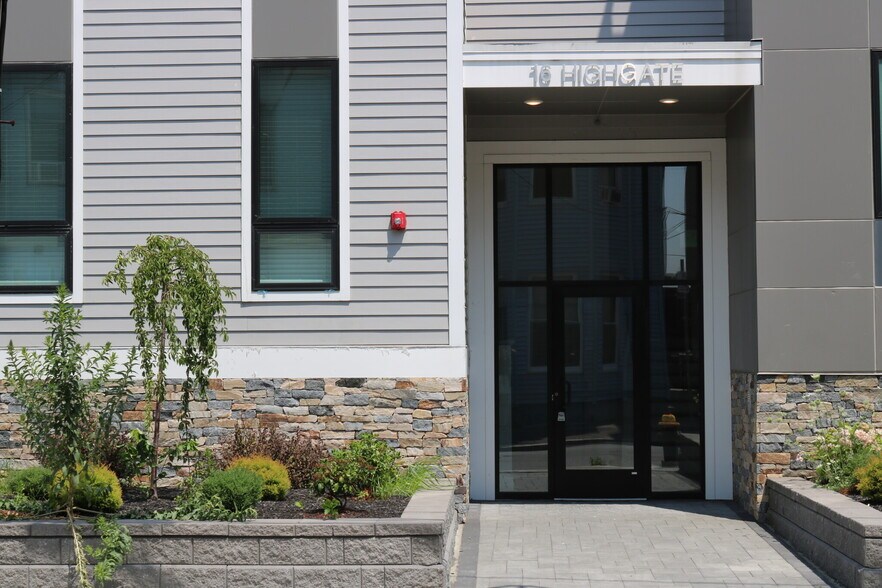 Building Photo - 16-18 Highgate St. Unit 101