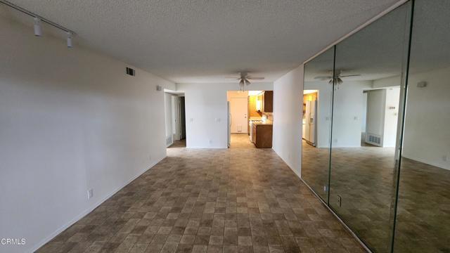 Building Photo - 29 Mission Plaza Dr