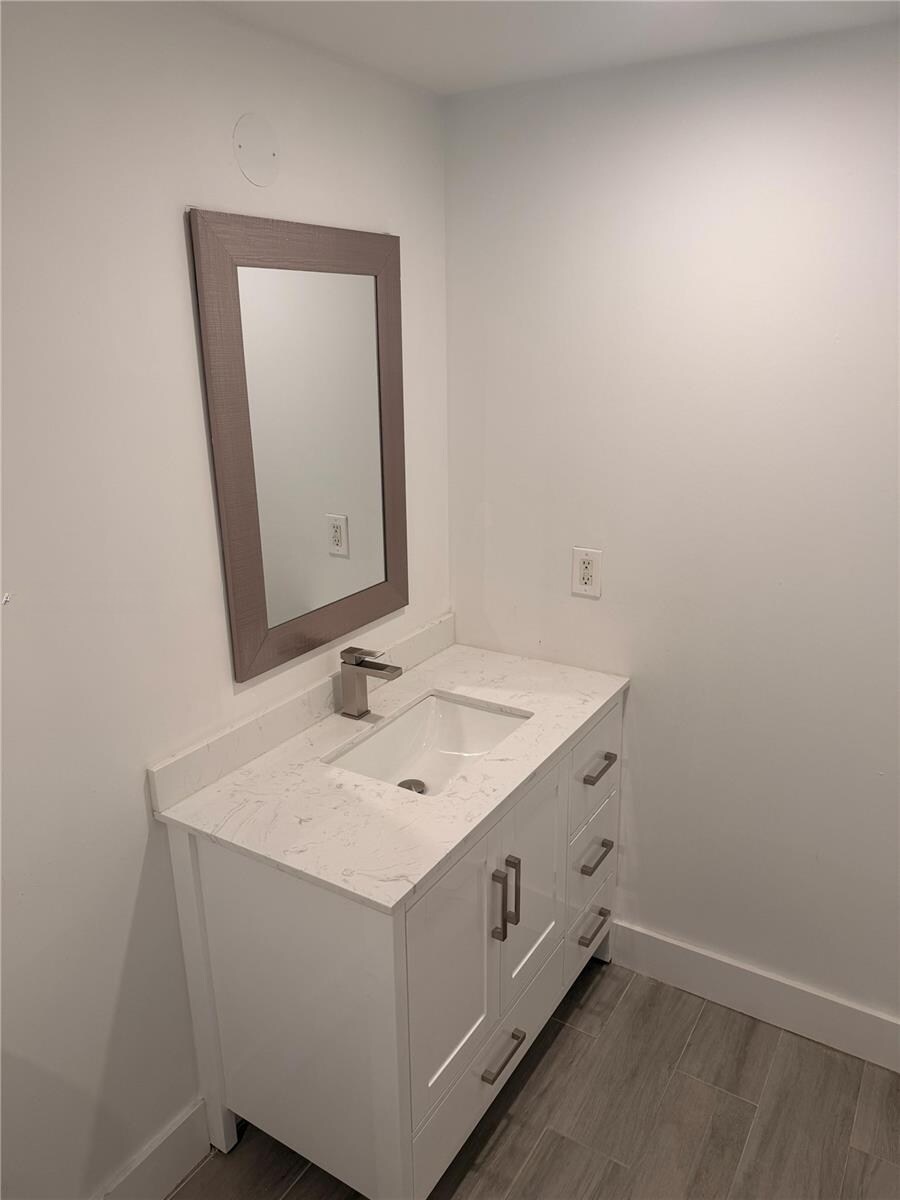 Building Photo - 1250 S Miami Ave