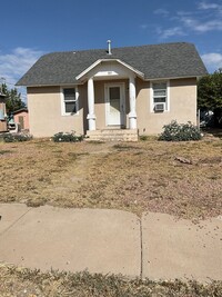 Building Photo - 2 bedroom 1 bath house