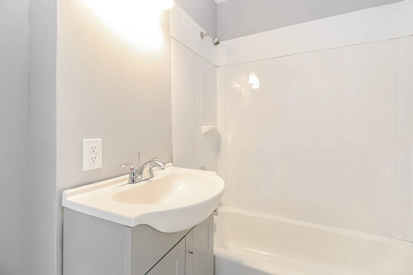 Building Photo - 1937 Fairmount Ave