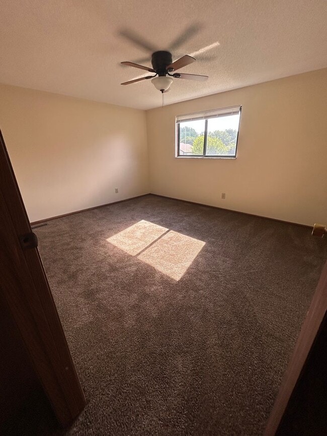 Building Photo - Three Bedroom Split-Level near Easton   **WESTERVILLE SCHOOLS**