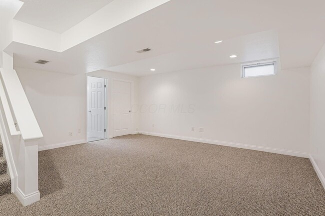 Building Photo - 319 W 2nd Ave