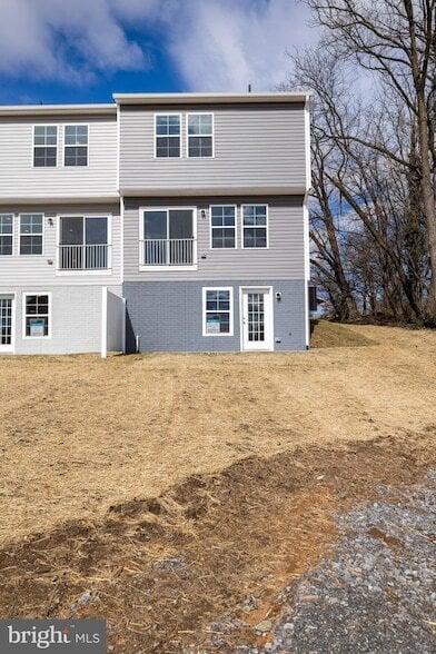 Building Photo - 444 Carrolton Ave