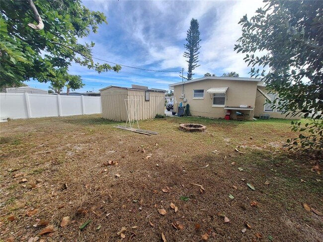 Building Photo - 8564 Agress Ave