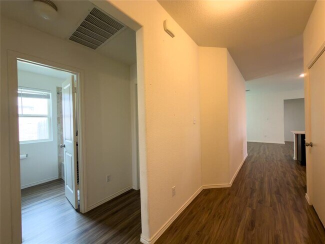 Building Photo - 21417 Wilmiller Ln