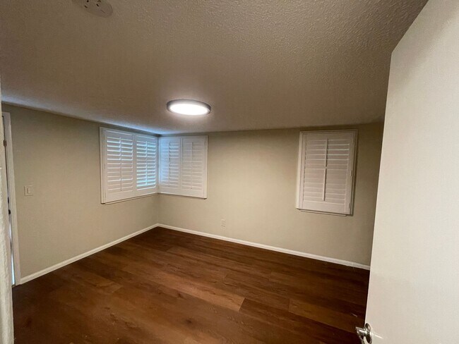Building Photo - 714 Ocean View