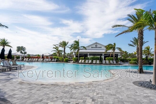 Building Photo - 16207 San Donato Pl