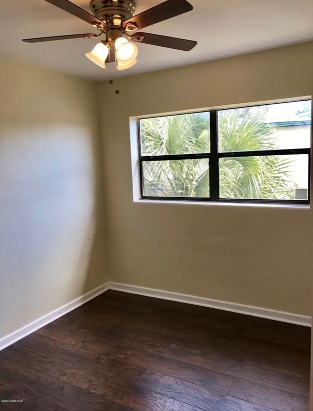 Building Photo - 2434 Sarno Rd