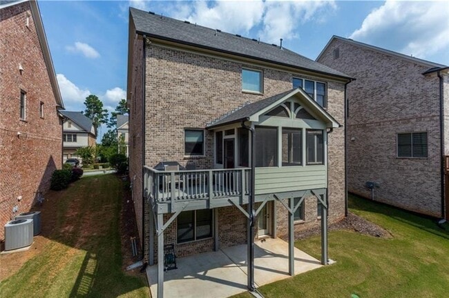 Building Photo - 4939 Kentwood Dr