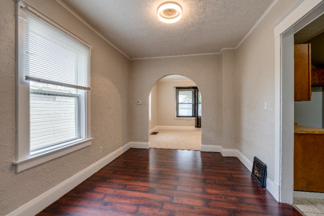 Building Photo - 1481 Berdan Ave