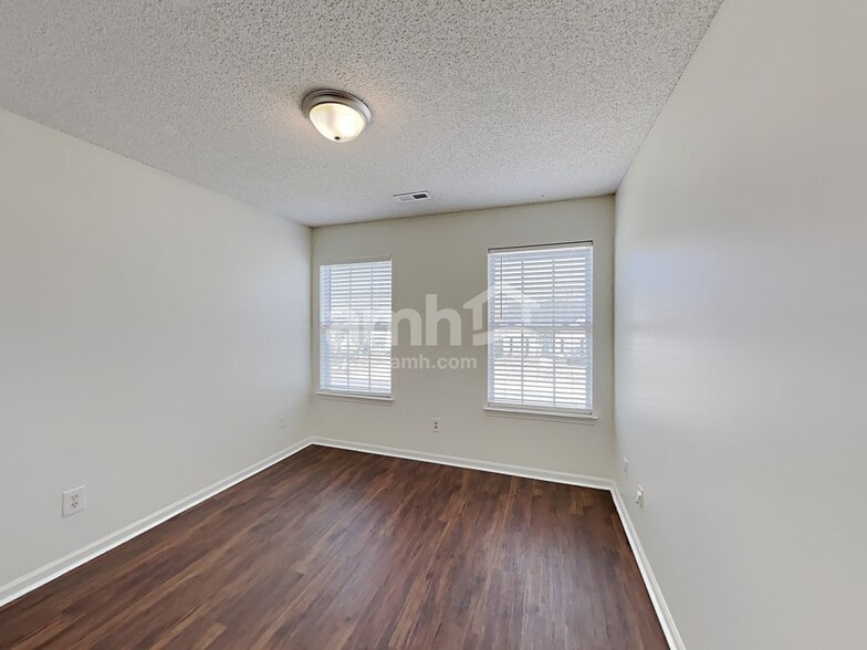 Building Photo - 2924 Compton Ct NW