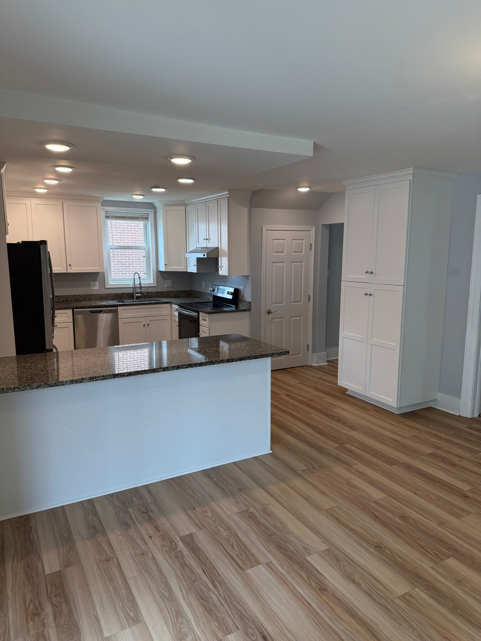 Building Photo - 13813 Village Mill Dr