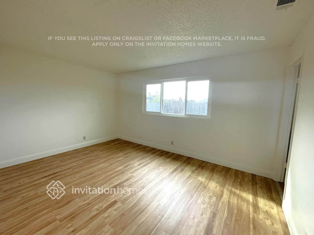 Building Photo - 340 Pembroke Dr