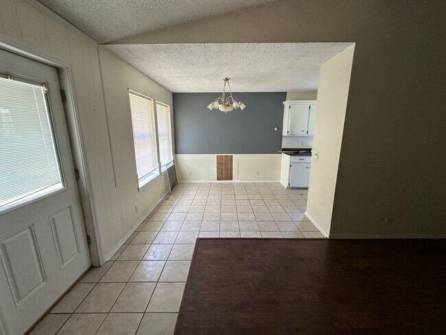 Building Photo - 3206 S 148th E Pl