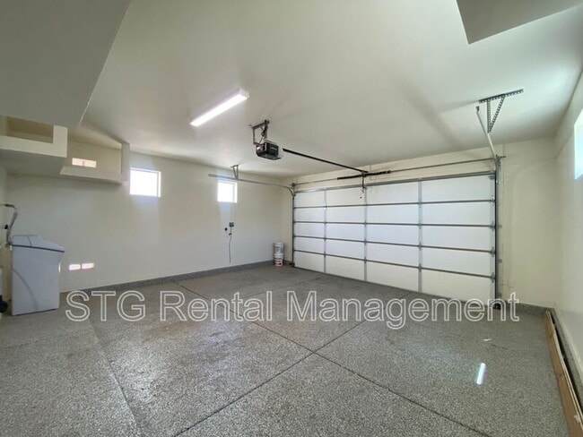 Building Photo - 767 W Scarlet Hill Dr