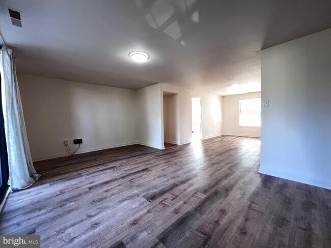 Building Photo - 782 Quince Orchard Blvd