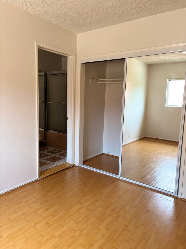 Building Photo - 6825 Whitley Ter