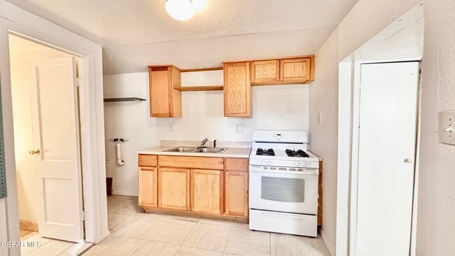 Building Photo - 7509 Wilcox Dr