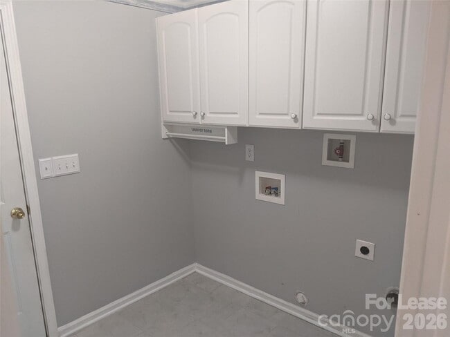 Building Photo - 125 Shephard Hill Dr