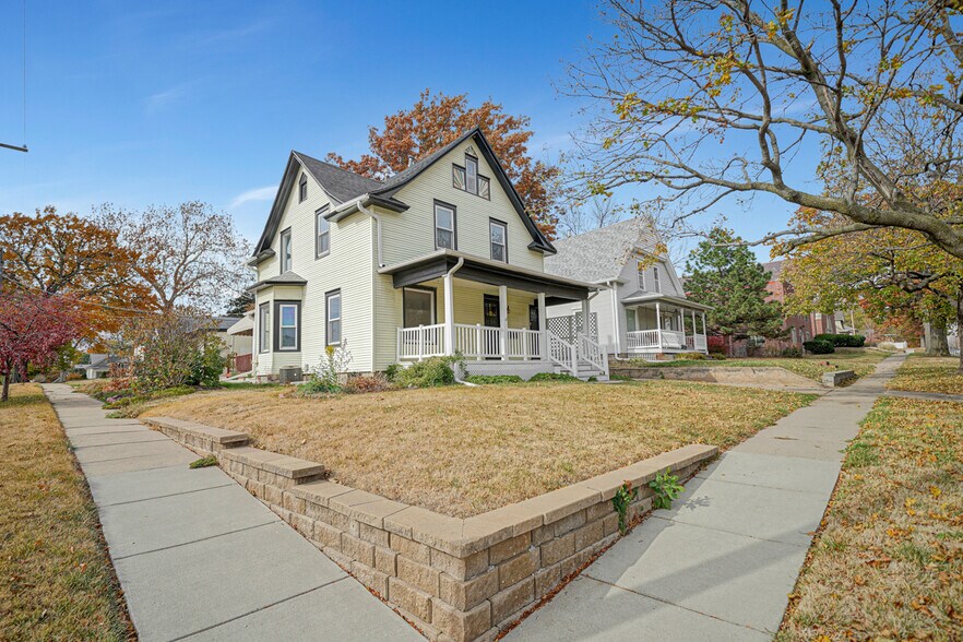 Building Photo - 1603 N Cotner Blvd