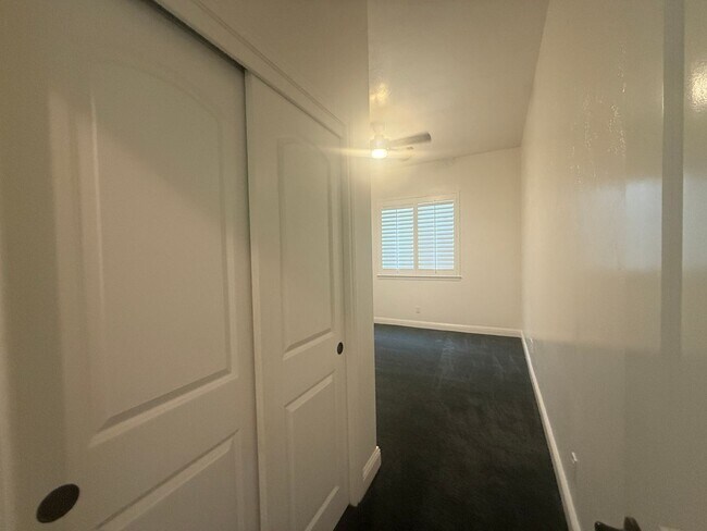 Building Photo - ***JUST REDUCED!!!*** 2-Bedroom, 2-bathroom single level home located in Country Club Villas in L...