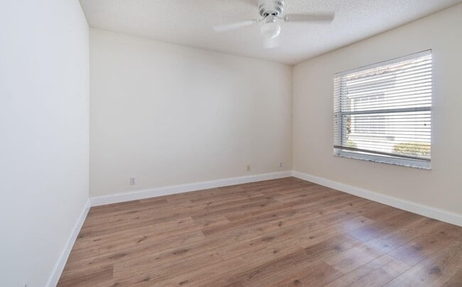 Building Photo - 474 Stonemont Dr