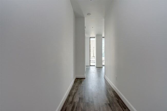 Building Photo - 1211 Caroline St