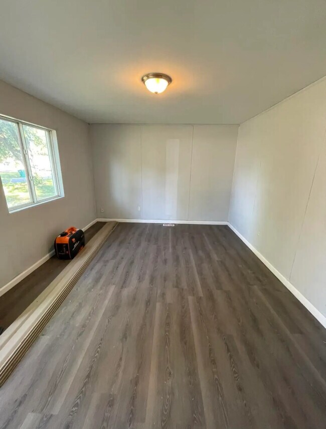 Building Photo - 1403 Richard Dr
