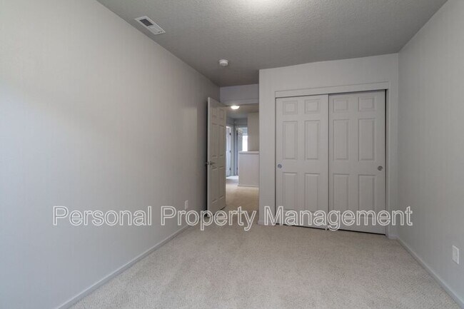 Building Photo - 1311 NE 82nd Way