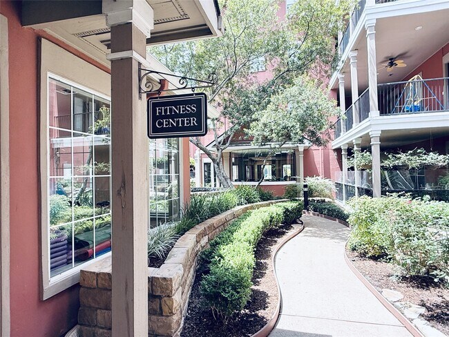 Building Photo - 2400 McCue Rd