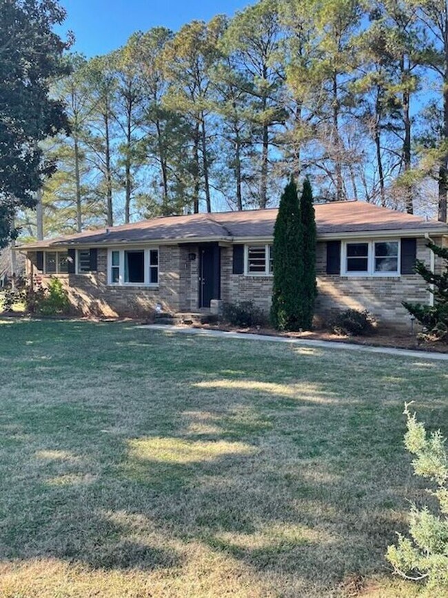 Building Photo - Home in Research Park area