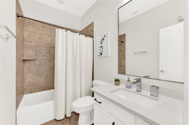 Building Photo - 4697 Edith St